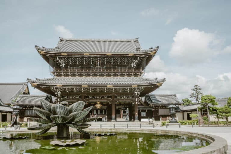 Eine spirituelle Reise durch Japans Schreine